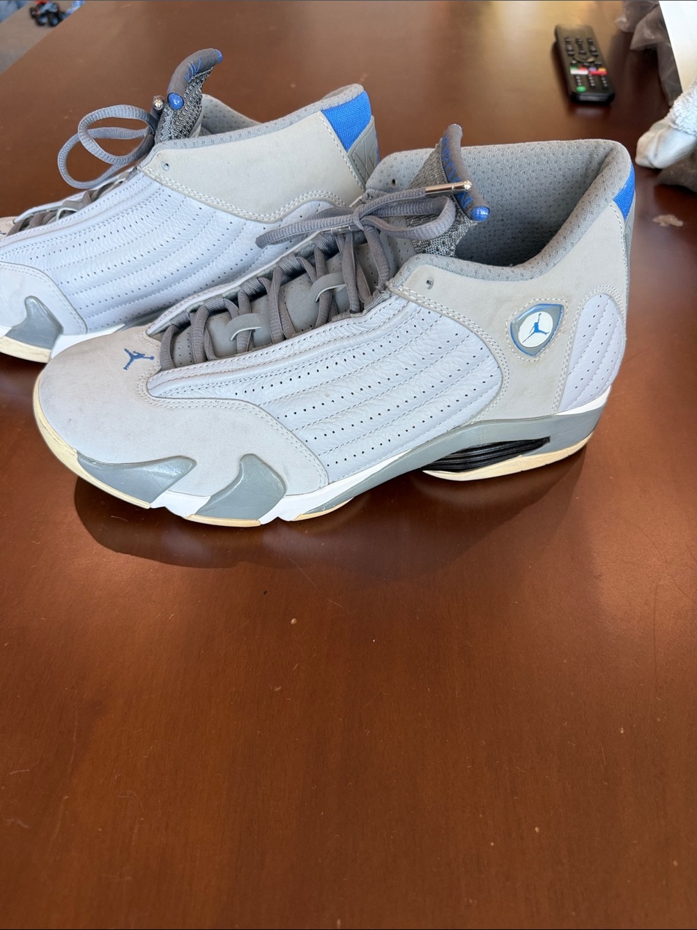 Jordan Men’s Grey Suede Sneakers with Blue Accents - Picture 3 of 7